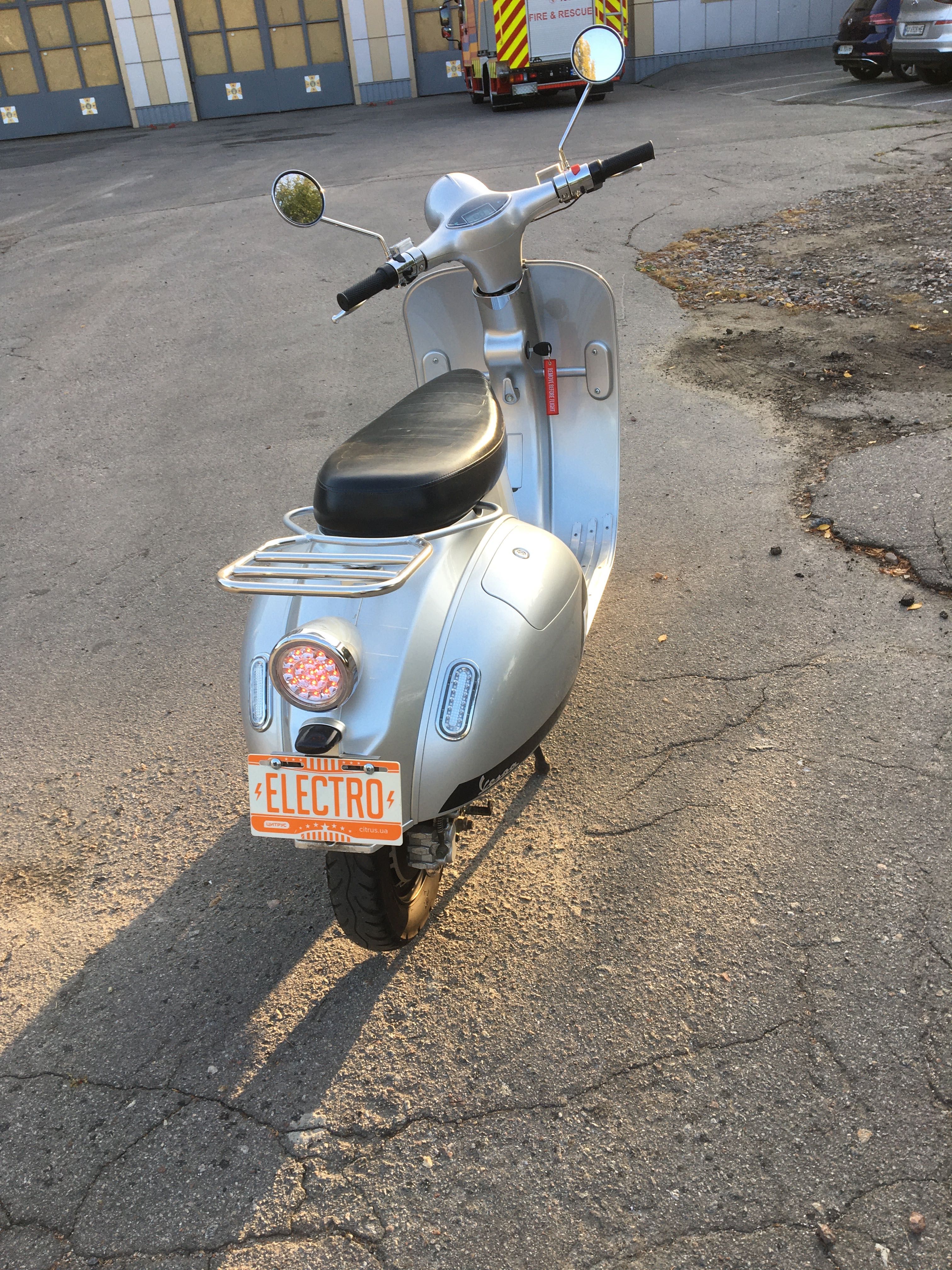 Продам электроскутер Windtech Vespa 3,0кВт 72в 40Ач Запас хода 100км