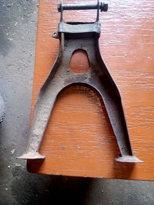 Центральная подножка мопеда(мокика) Рига