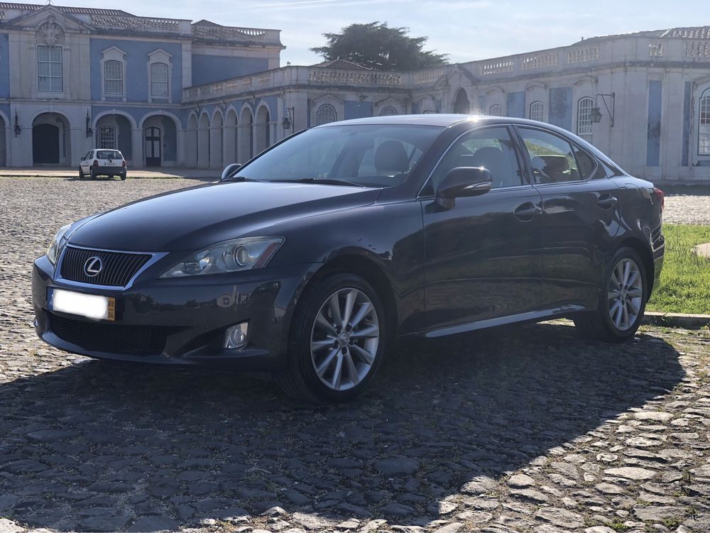 Lexus IS 220D - Luxury 4D