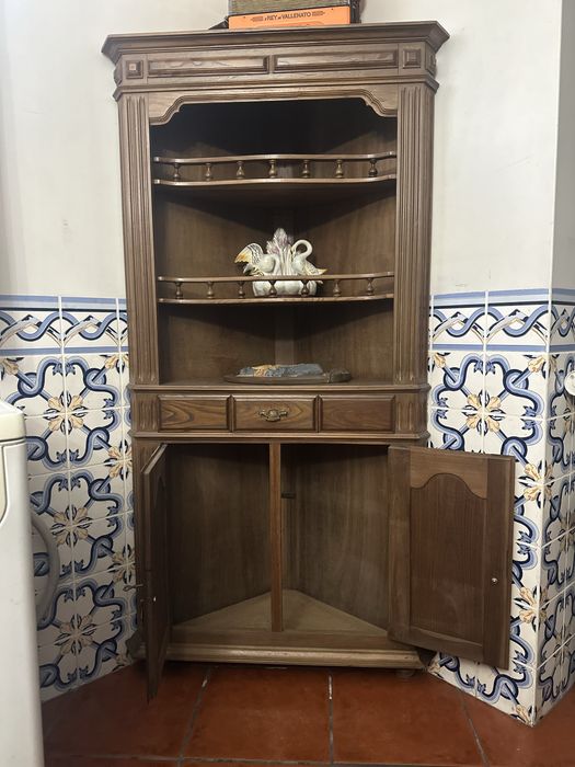 Estante de canto, preço negociável