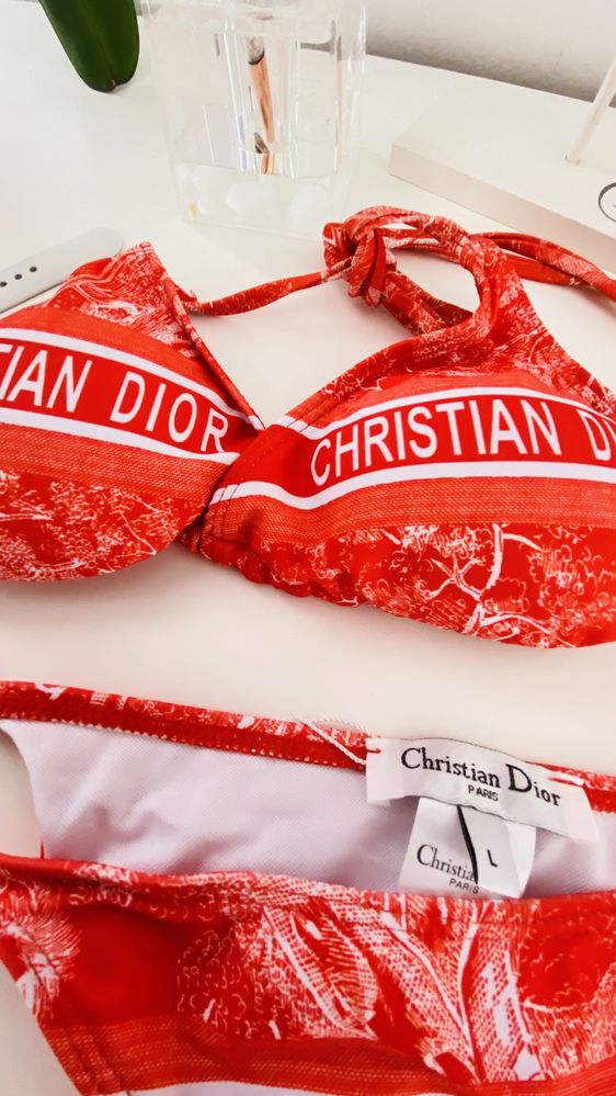 Sexy bikini de Chistian Dior