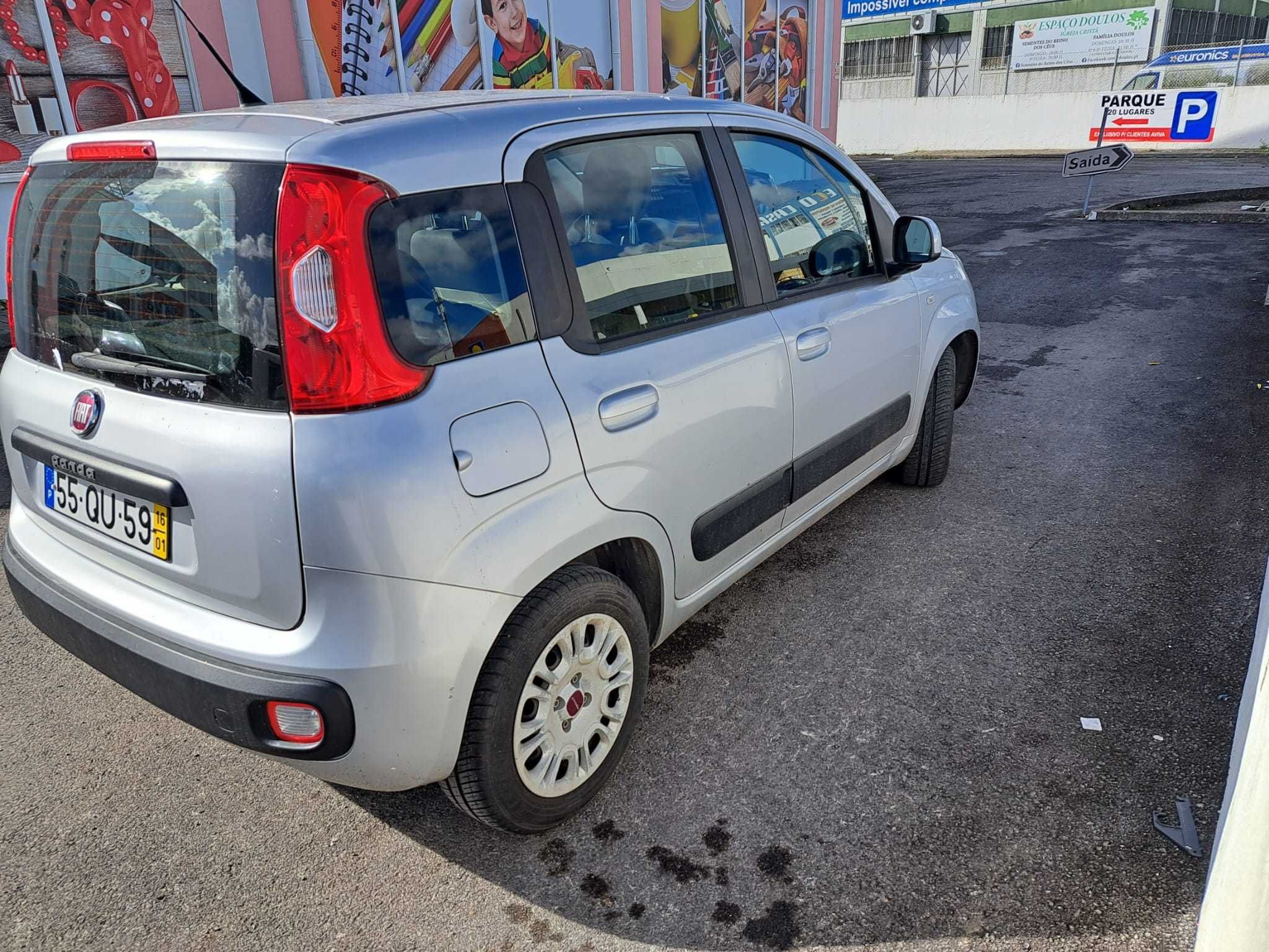 Fiat Panda 1.2 Lounge
Gasolina · Janeiro · 2016 · 112 000 km · 69 cv