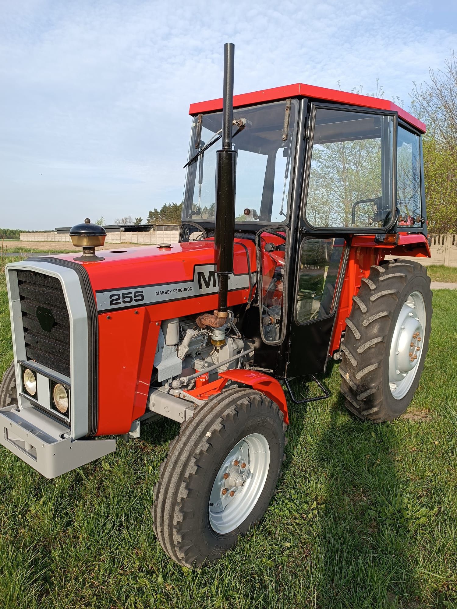 Massey Ferguson MF-255 po kapitalnym remoncie silnika ! Nowe opony!