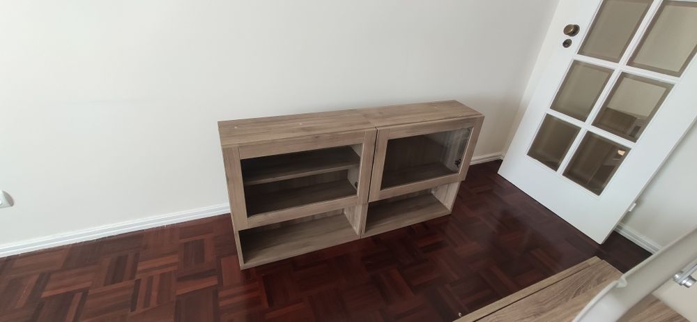 Móvel TV IKEA Besta com suporte de TV e estante suspensa Castanho