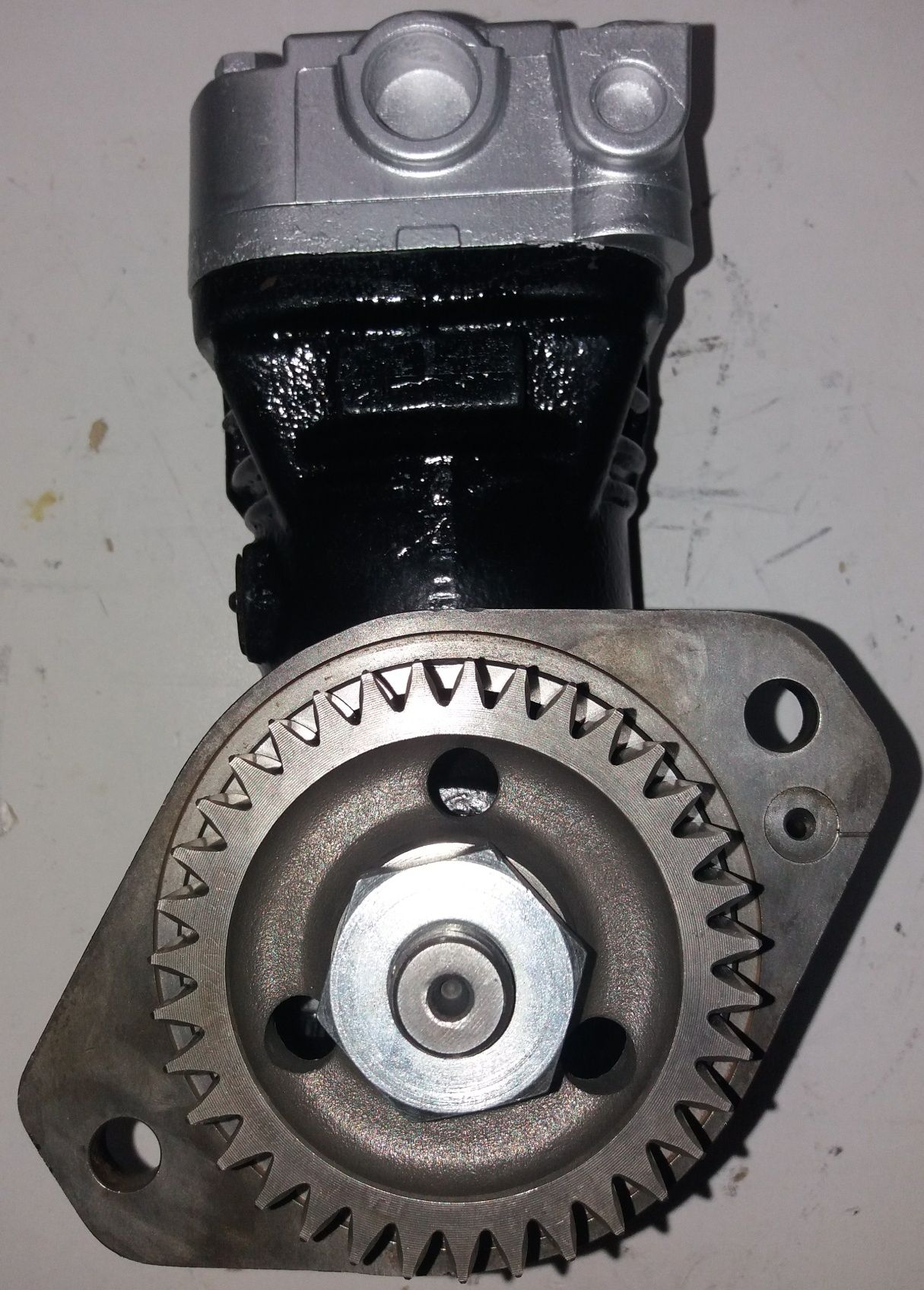 Продам компрессор Knorr-Bremse LK-3840,Seb01819 на IVECO