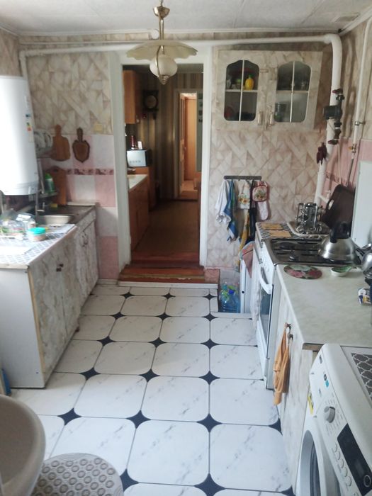 Продаж будинку ..