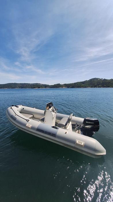 Semirrigido 4,5M motor 40cv 4T injecção