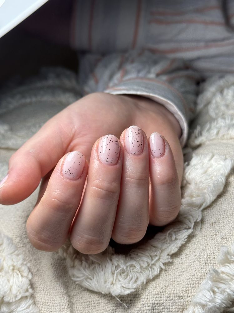 Manicure hybrydowy, paznokcie hybrydowe, pedicure ruczaj wolne terminy