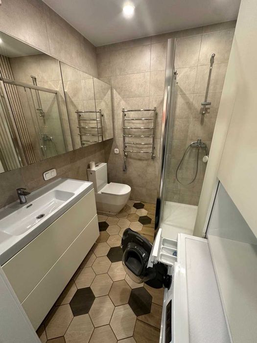 Двокімнатна Новобудова  Левада 2поверх  88000