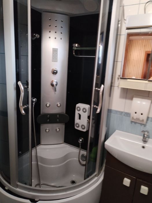 Kabina prysznicowa z hydromasażem