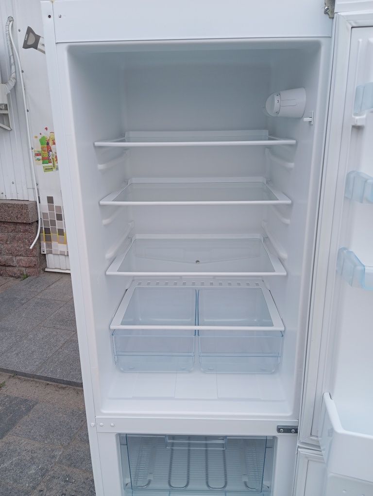 Холодильник Bosch KGV24V00 160см Ширина 55см из Германии Гарантия