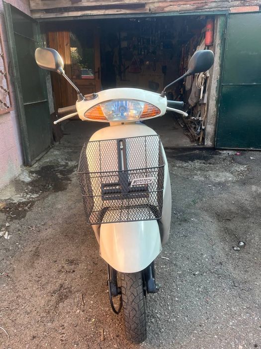 Скутер Honda Tact AF51
