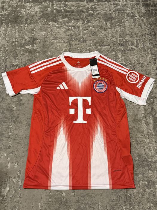 Koszulka piłkarska Bayern Monachium 25/26 + spodenki