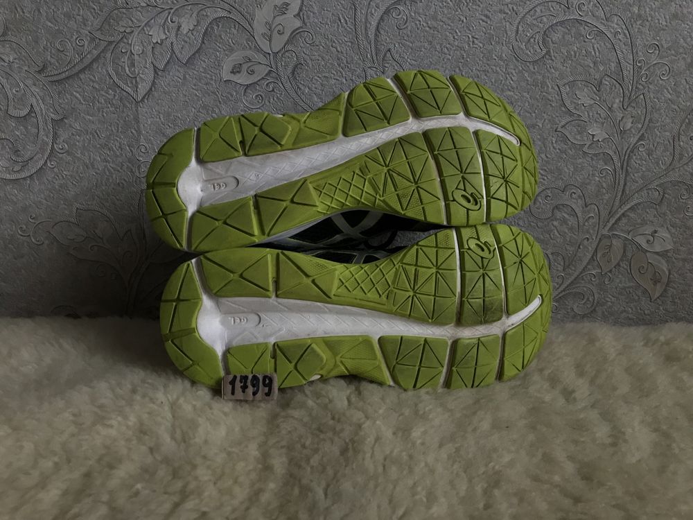 Кросівки ASICS Gel Ikaia 6 посякдення біг волейбол 42 41,5 41 26,5 26