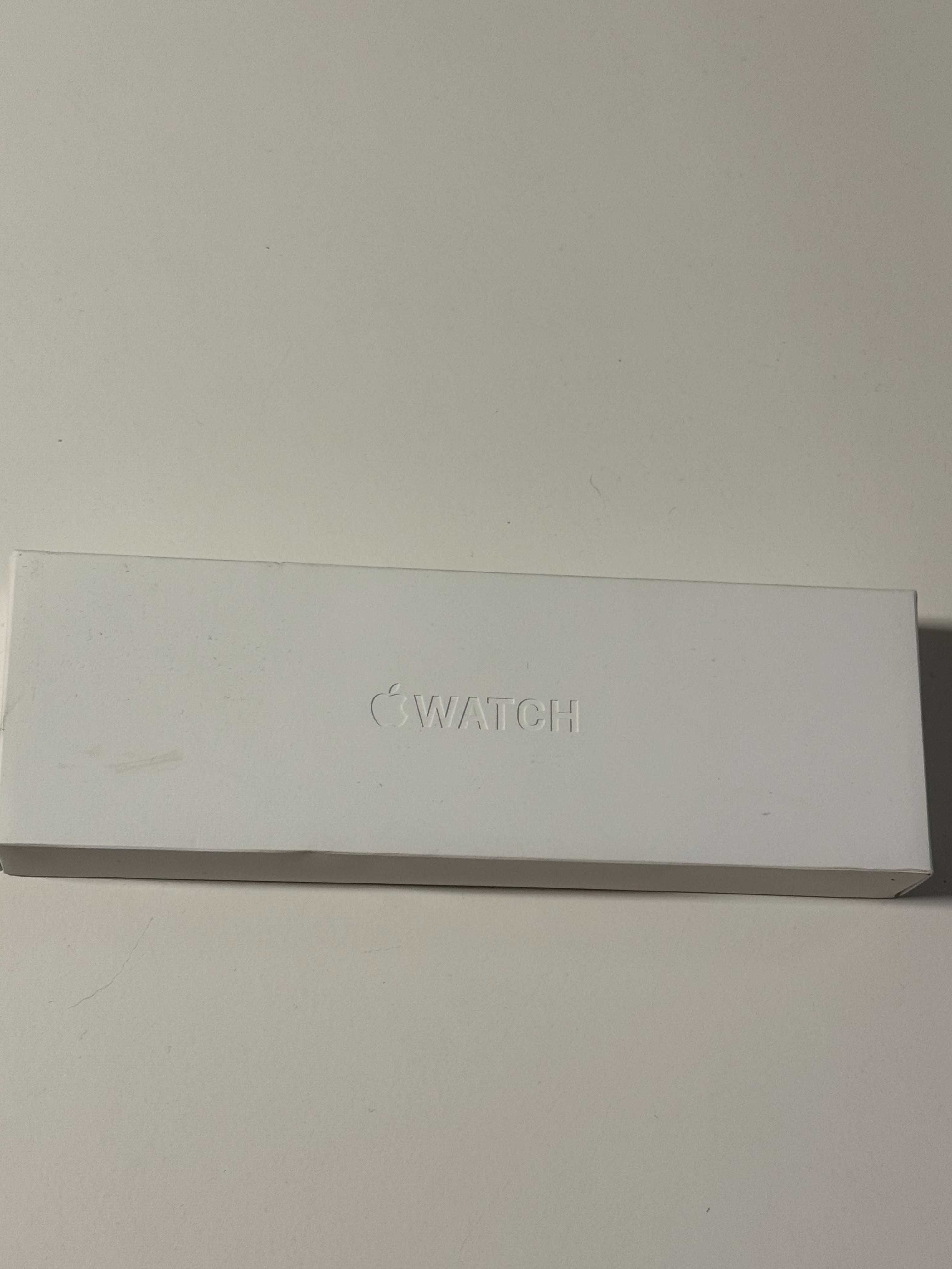 Apple Watch Series 9 GPS 45mm com Sport Loop Navy Blue