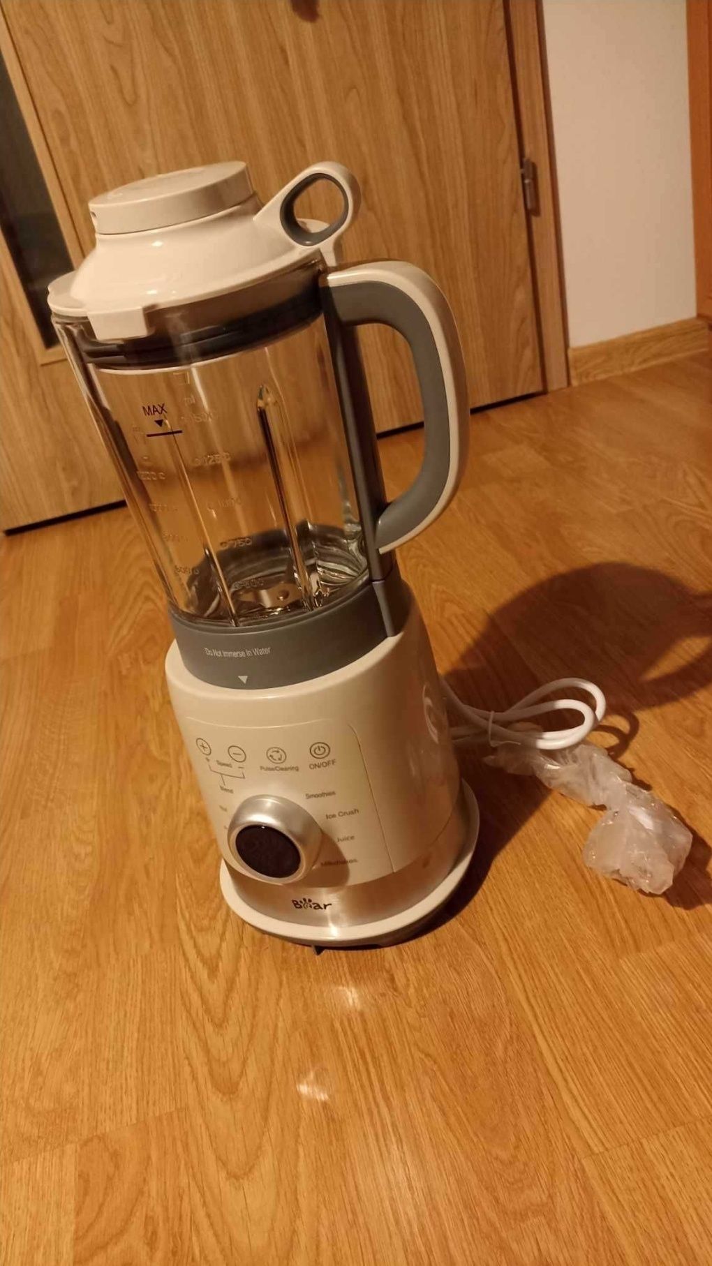 Blender kuchenny o mocy 1200 W ze szklanym słojem o pojemności 1,5 l