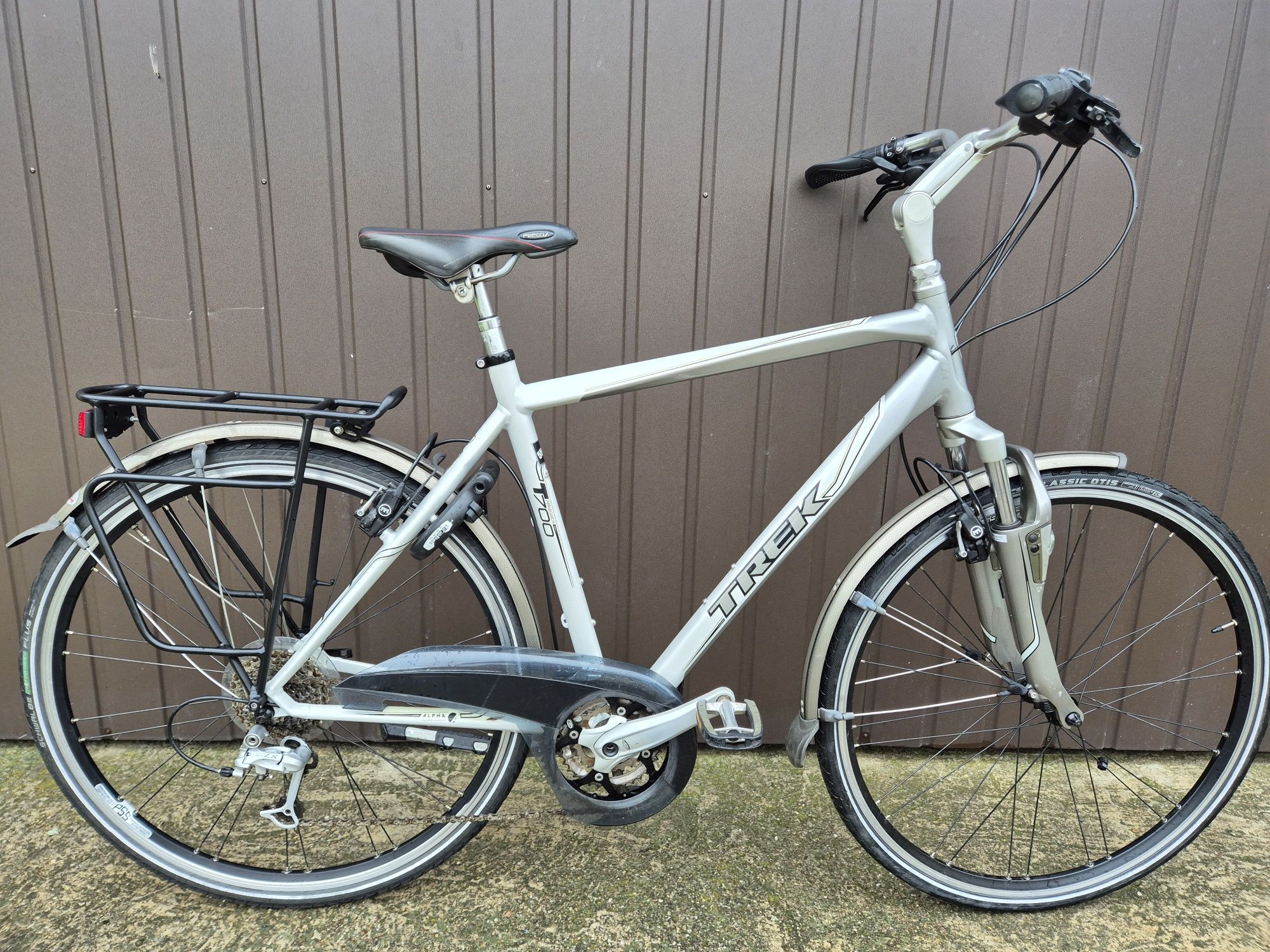 Rower Trek Navigator T700 Magura Shimano LX