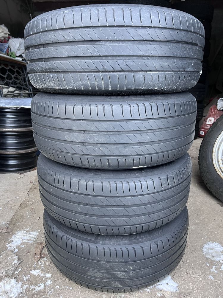 Диски R16 Audi (оригинал) с летней резиной Michelin 205/55