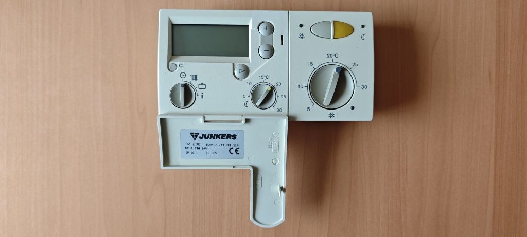 Regulator temperatury do kotła Junkers Ceracontrol TR 200