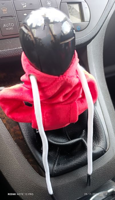 Piękna,ciepła,miękka bluza z kapturem,do auta,osłona,skrzynię biegów