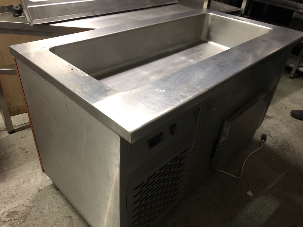 Balcão expositor de Refrigeração em Inox com Porta inferior