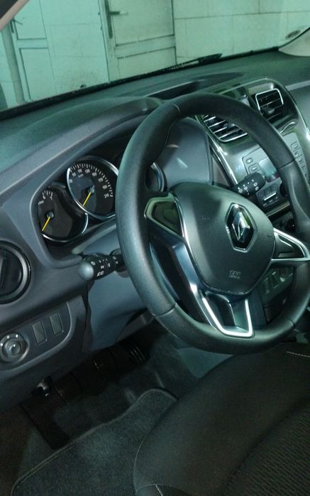 Рено Сандеро 2020