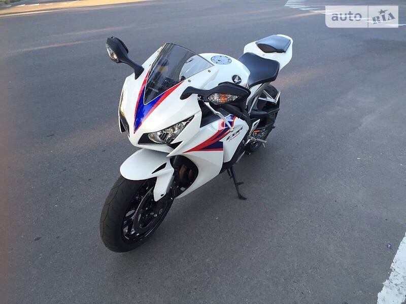 HONDA CBR1000RR  Fireblade 2014 г.в.