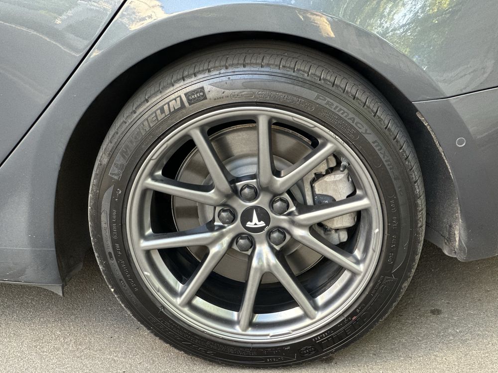 Tesla Model 3 RWD Mid Range 12.2018