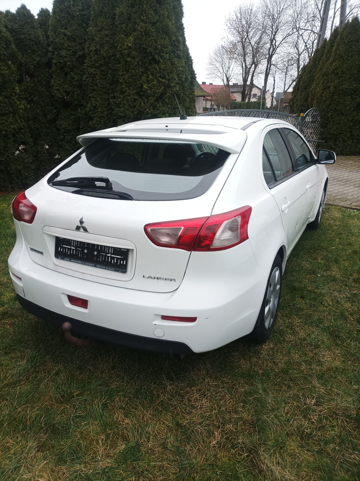 Mitsubishi Lancer 1.5 benzyna INVITE