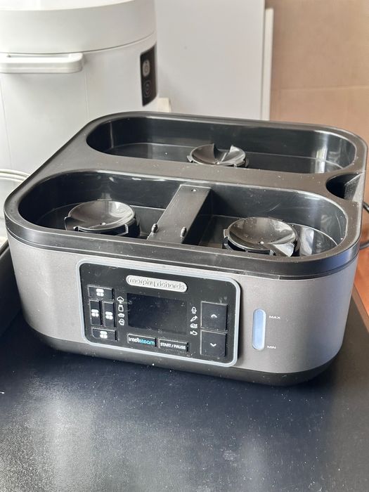 Продам пароварку Morphy Richards Intellisteam