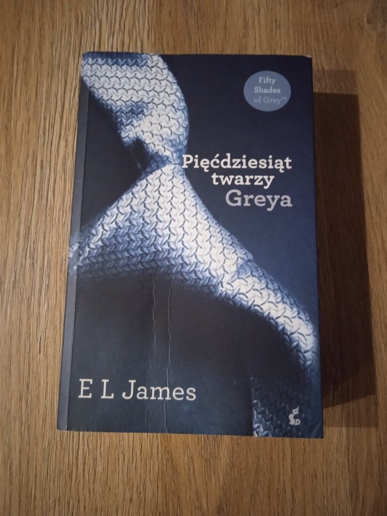 3 części Greya E L James plus dodatek 4 książki