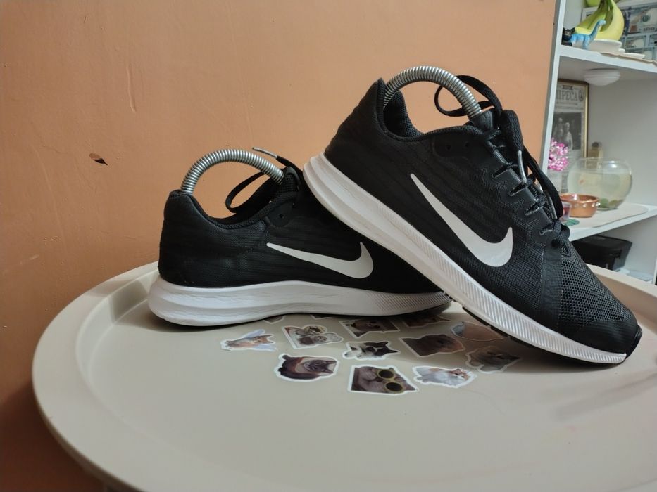 Кросівки для бігу NIKE Downshifter