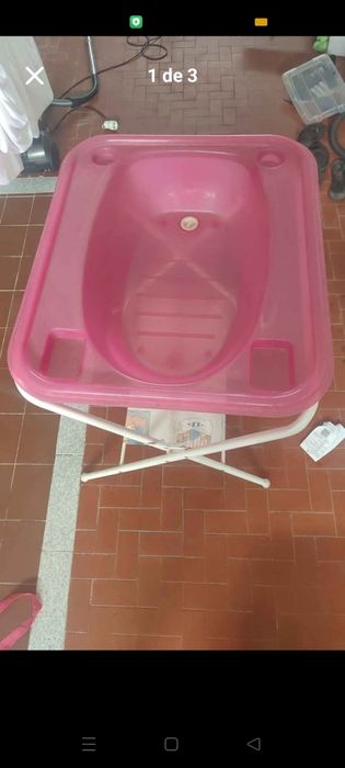Banheira com suporte de bebê rosa