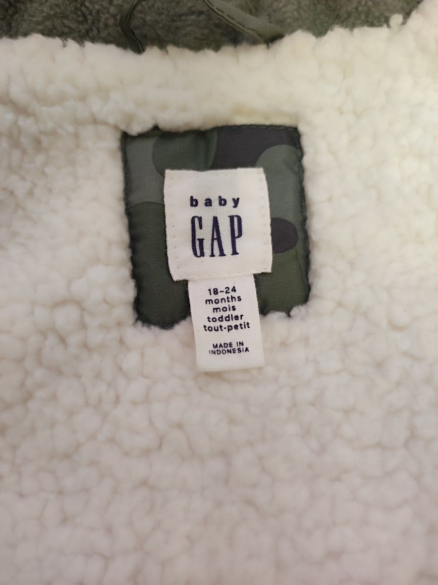 Желет фірми GAP на хлопчика