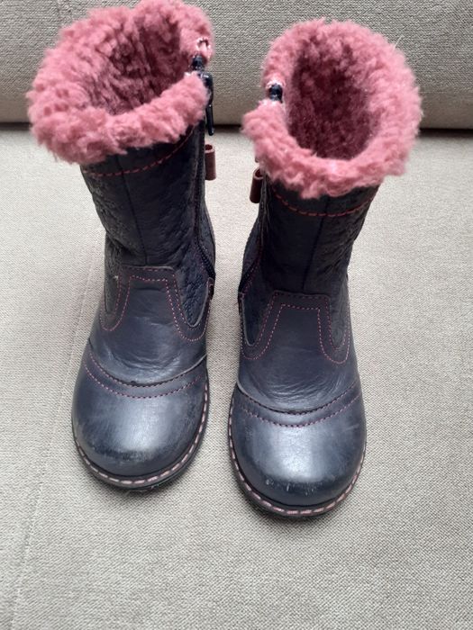 Zimowe ocieplane kozaki dla dziewczynki lasocki