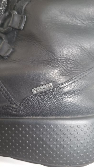 Продам зимние ботинки Ecco р 37