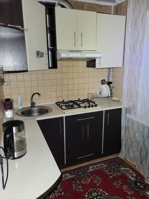 Продається квартира у м. Кропивницький з меблями та технікою.