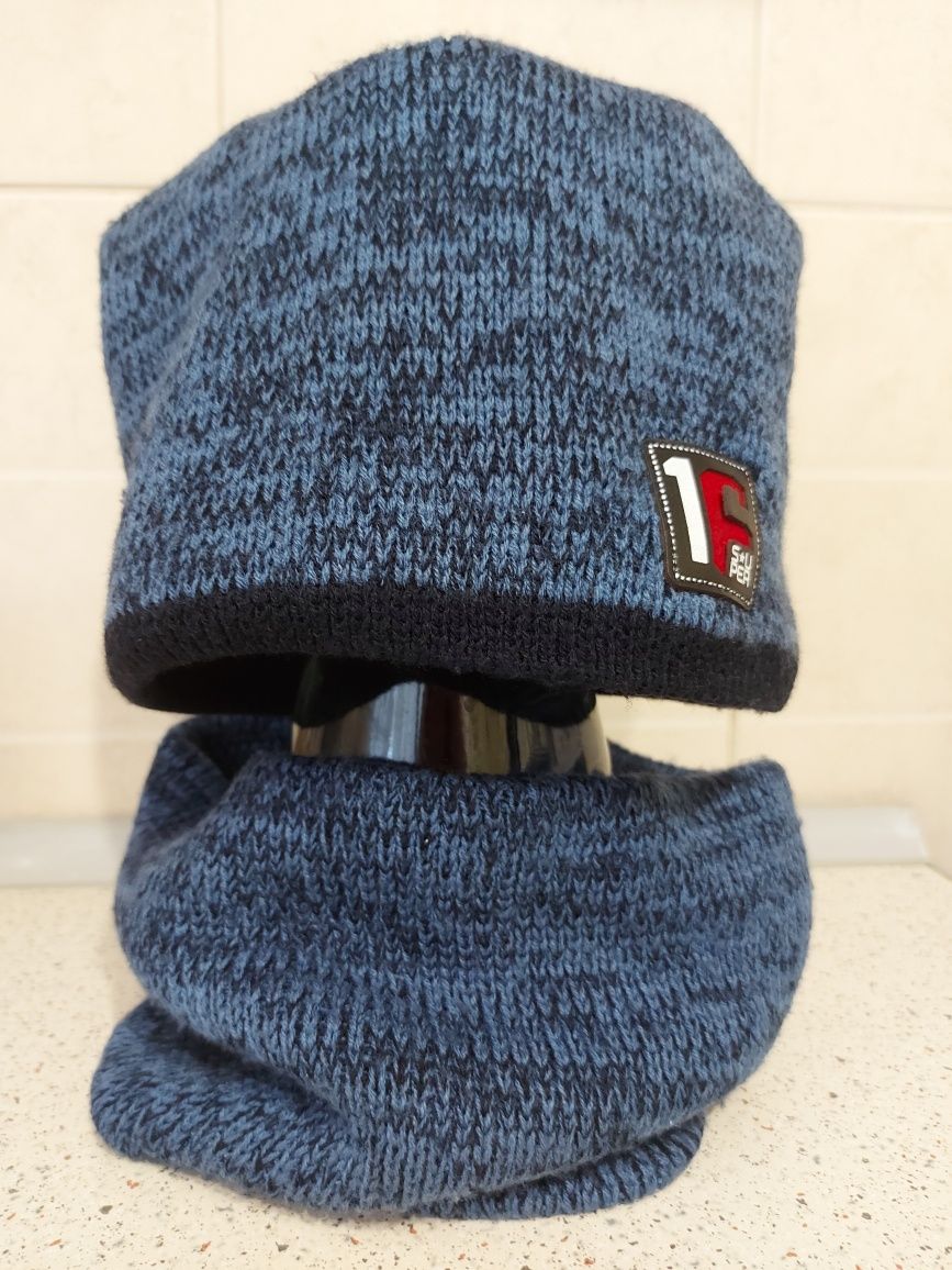 Набор шапка и шарф хомут