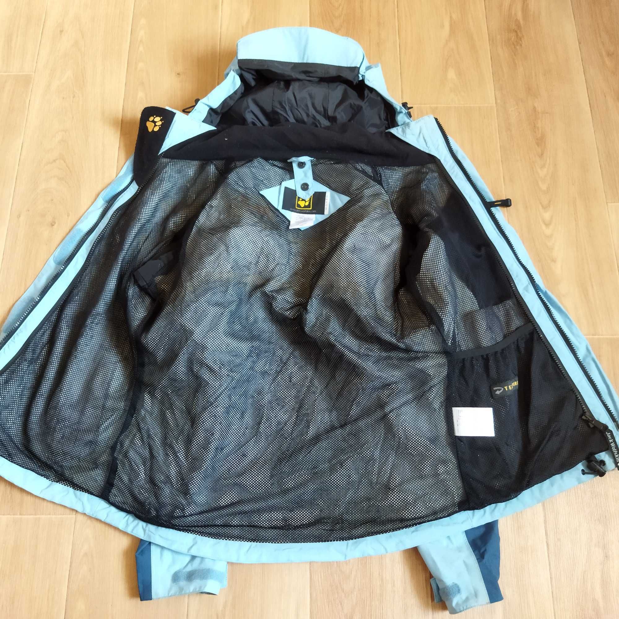 Куртка мембранна jack wolfskin texapore Stretch
розмір XS