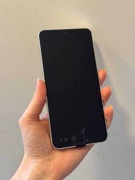 Новый смартфон  Samsung S24 8/128