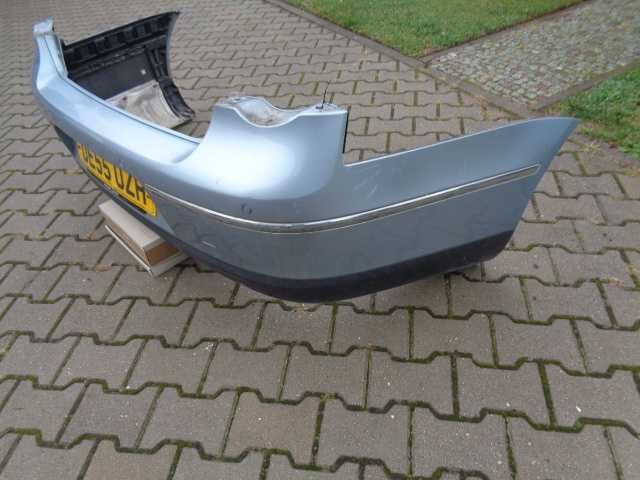 zderzak tylni sedan passat  b6 PDC LB5M