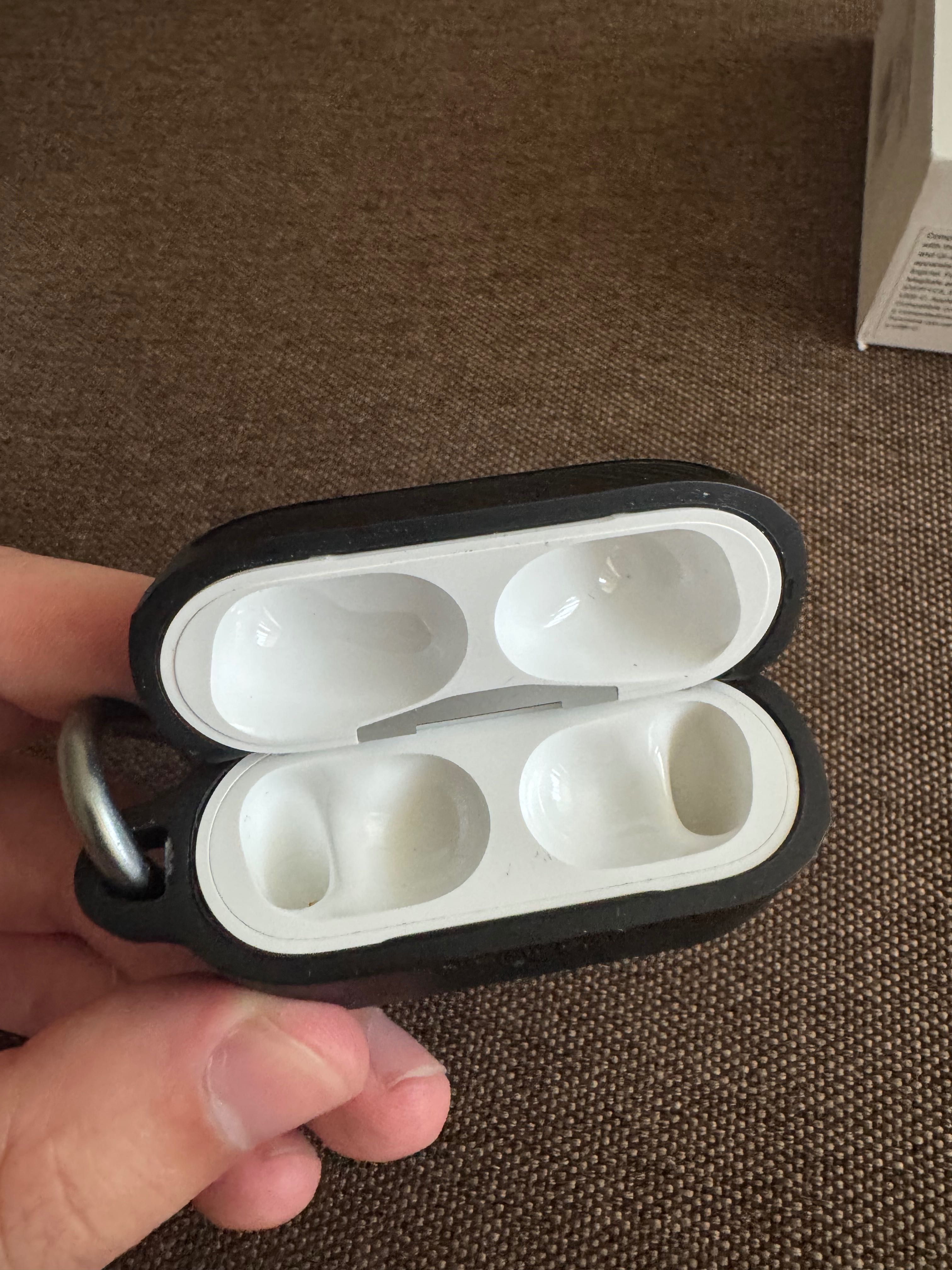 Apple AirPods Pro 2 with MagSafe Case