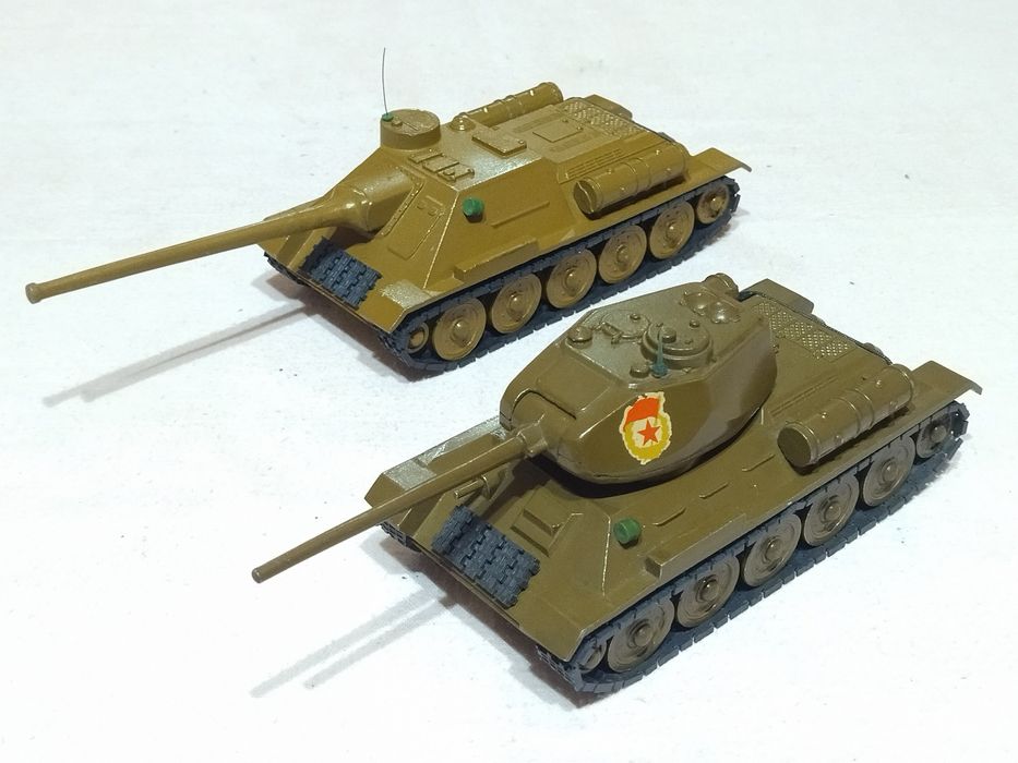 Танк СУ-100 Модель 1:43 Танк Т-34.