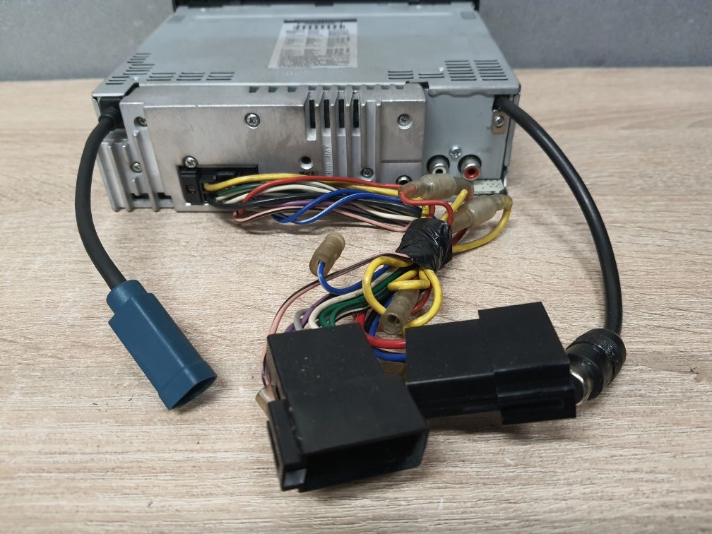 Radio samochodowe ALPINE CD / Zadbane Klasyk 4x45W RCA / CDE-9870RM