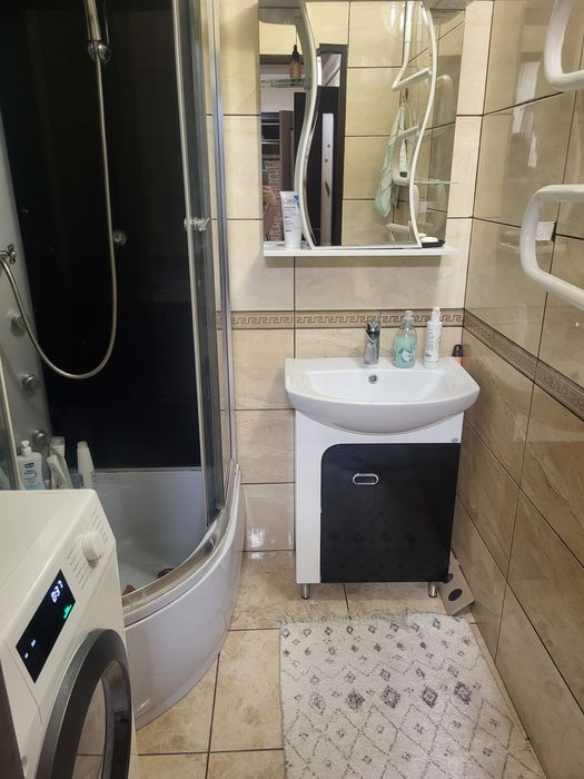 Продам 2-х кімнатну квартиру