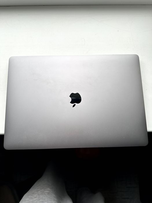 Macbook pro 16 2019 core i9 4,8GHz 64/1tb AMD Radeon Pro 5500m 8gb