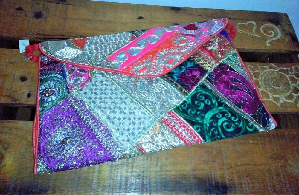 Bolsas Indianas Bordadas - NOVAS