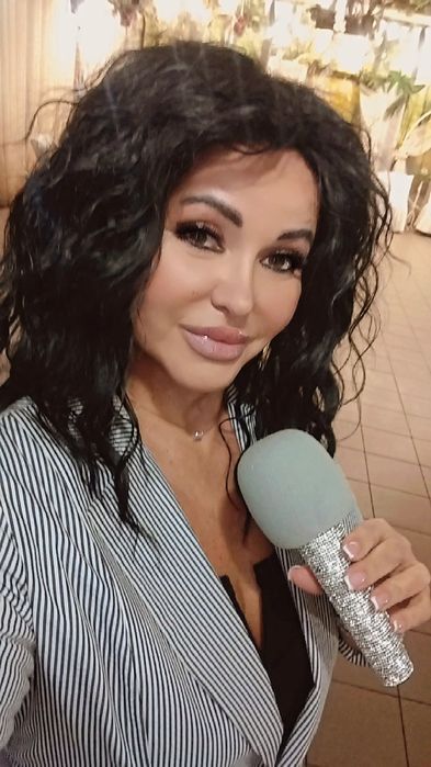 Співачка та ведуча вашого найкращого свята!