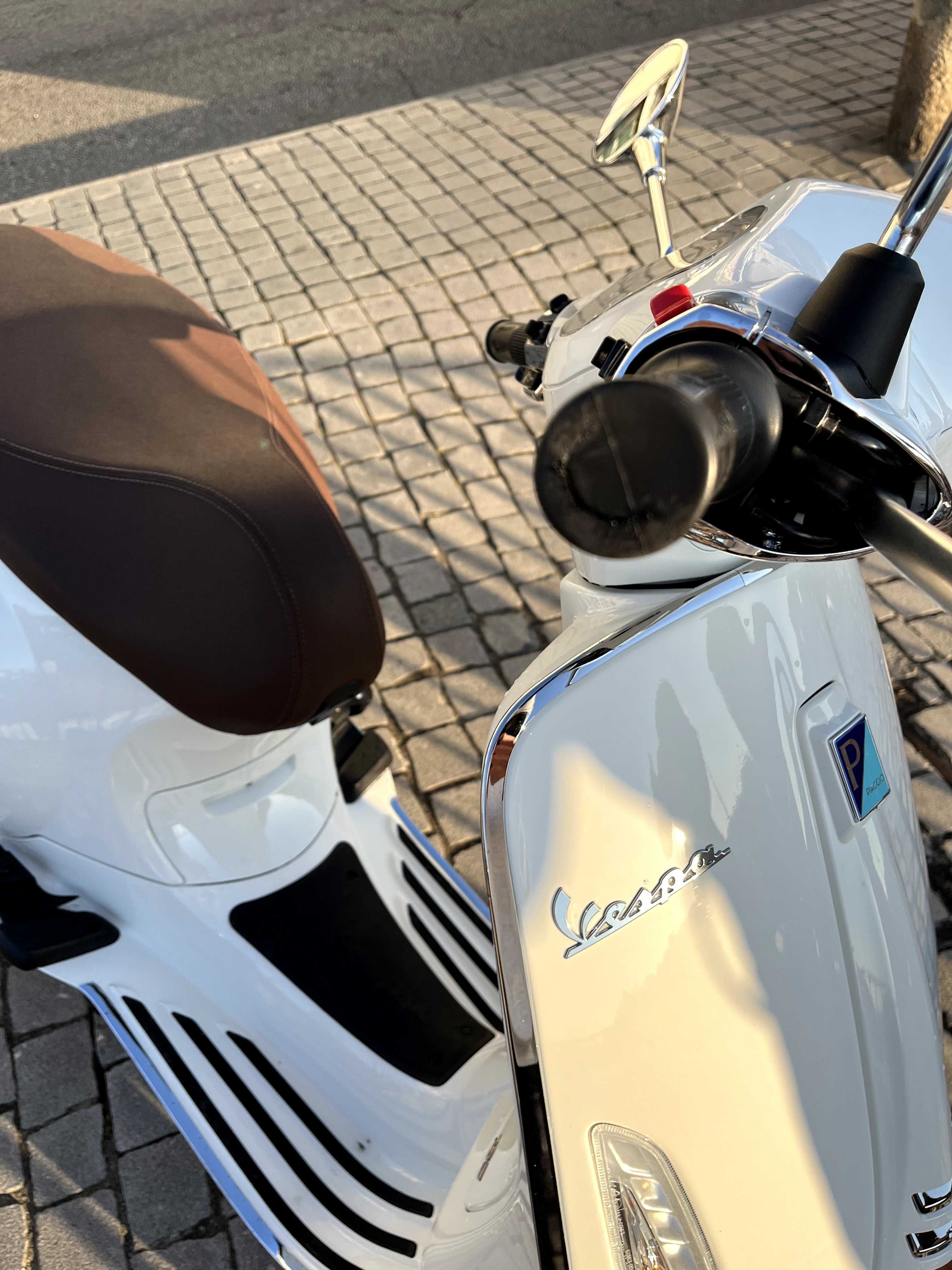 Vespa Primavera 125cc 2024 - Excelente Estado