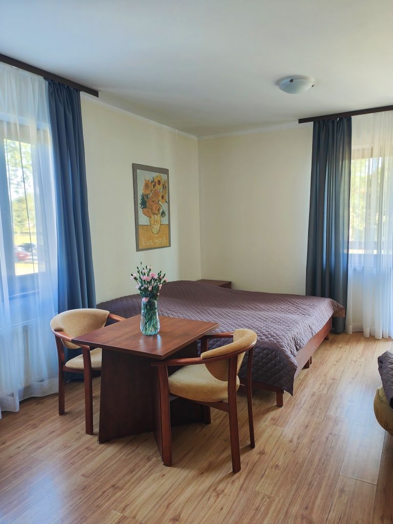 Pokój nocleg apartament nad morzem 2 3 4 osobowy Dziwnów trzyosobowy